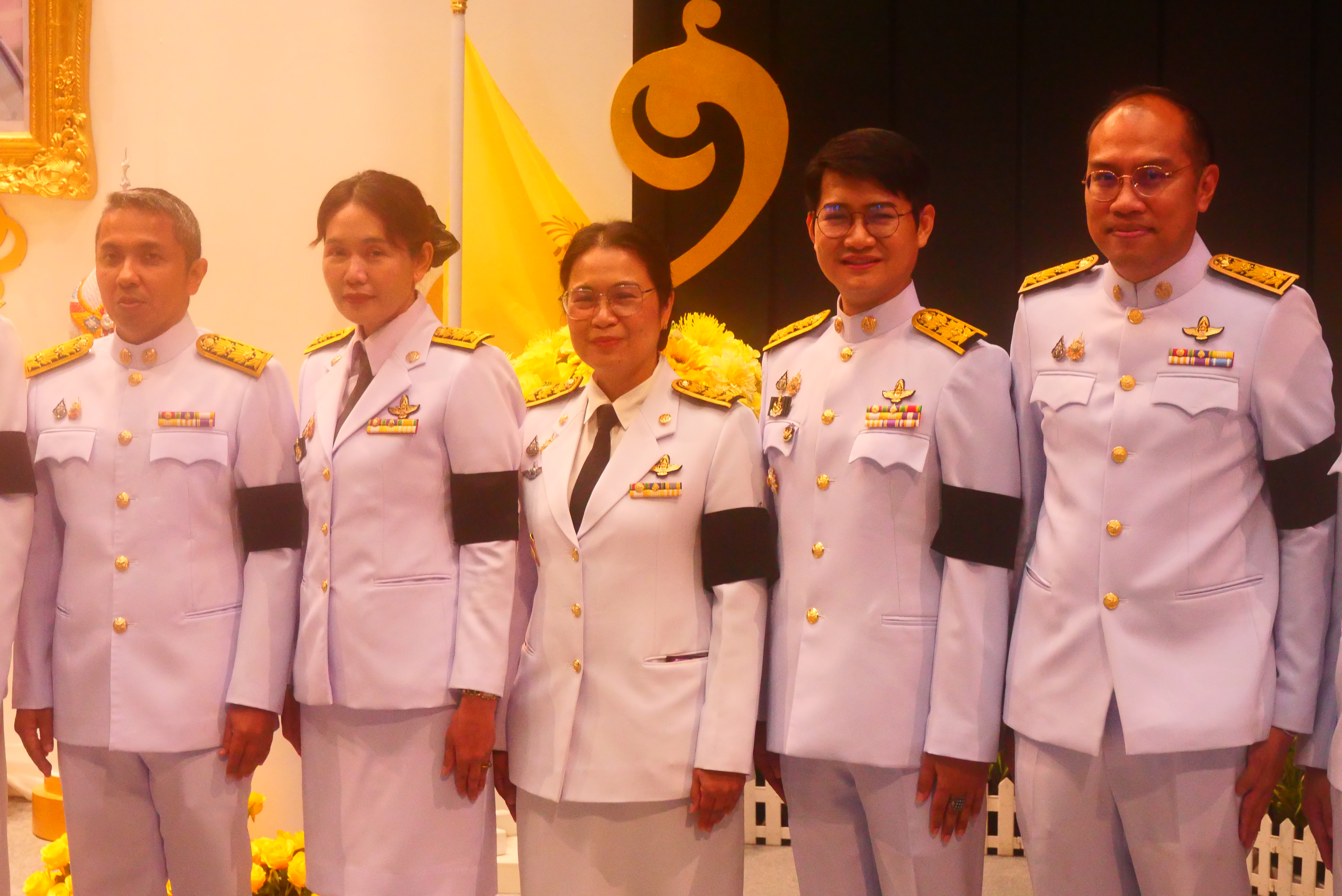 title - คณะผู้บริหาร ส.ป.ก. บันทึกเทปถวายพระพรชัยมงคล เนื่องในโอกาสมหามงคลเฉลิมพระชนมพรรษา 74 พรรษา พระบาทสมเด็จพระปรเมนทรรามาธิบดีศรีสินทร มหาวชิราลงกรณ พระวชิรเกล้าเจ้าอยู่หัว